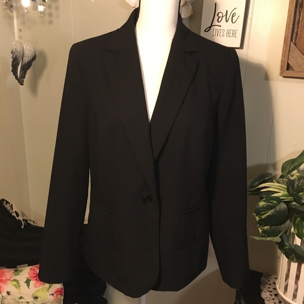 Apostrophe Luxury is a state of mind blazer